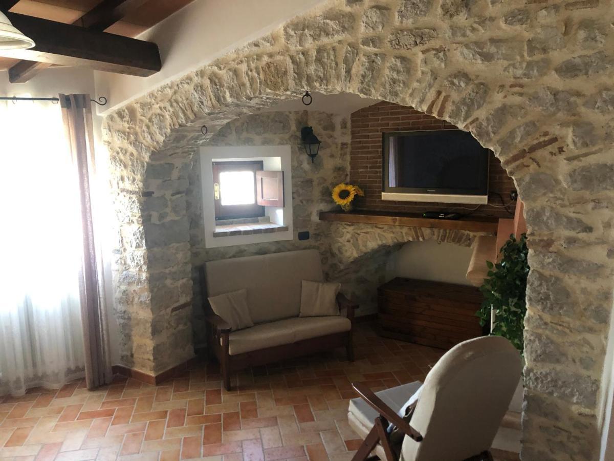 B&B Il Colle Valle Agricola Esterno foto