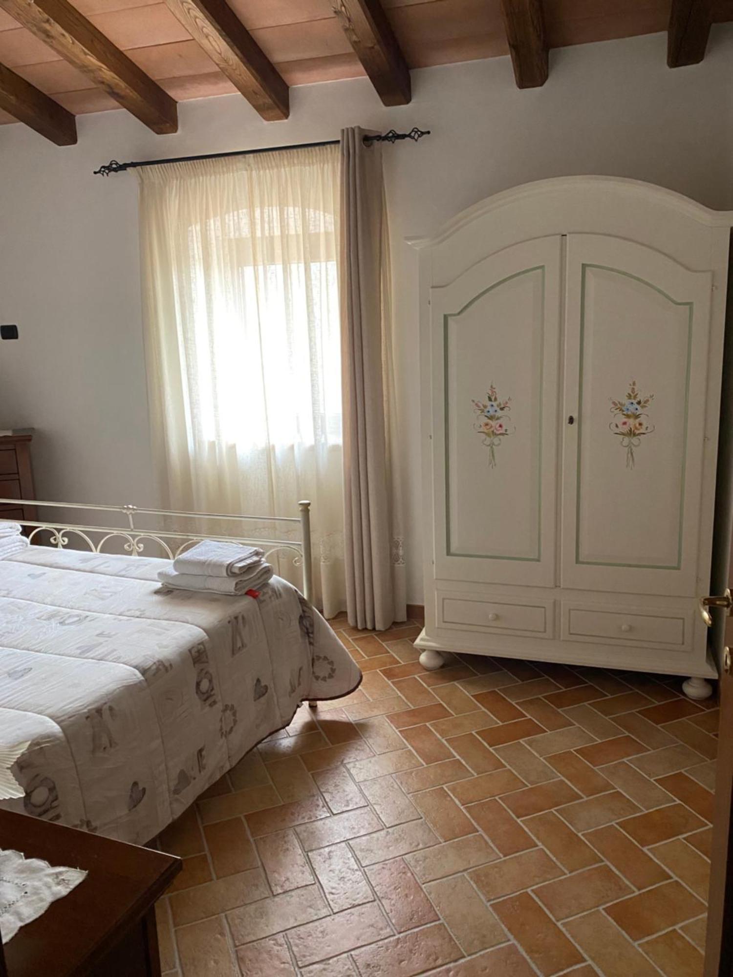B&B Il Colle Valle Agricola Esterno foto